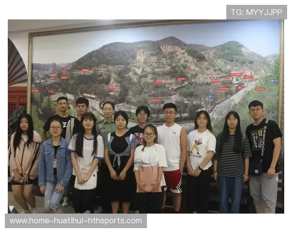 冠军球队球员家庭探访活动：点燃社区温情的火焰