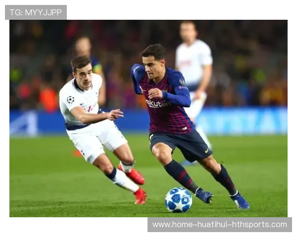 成都蓉城亚历斯祖精准长传，边路插上倒三角险些得手