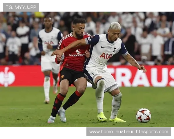 英超热刺边路连续创造突破点,场面渐渐倒向主队