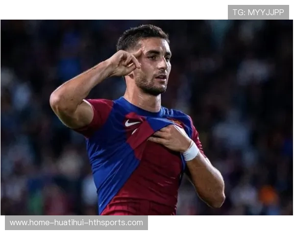 费兰托雷斯轻巧外脚背切传激活全队攻势，演绎足球魅力